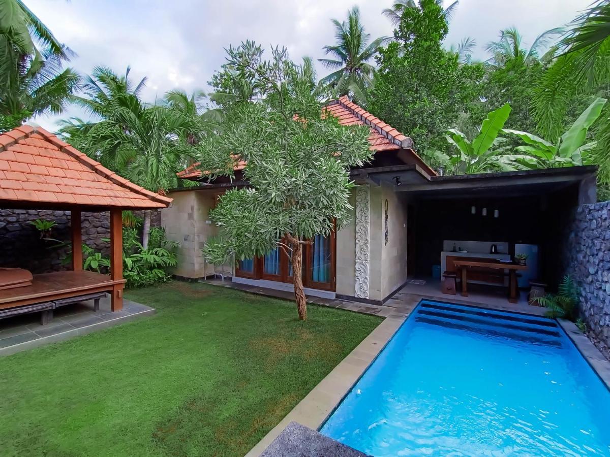 Coco Garden Pool Villas Kubutambahan  Exterior photo