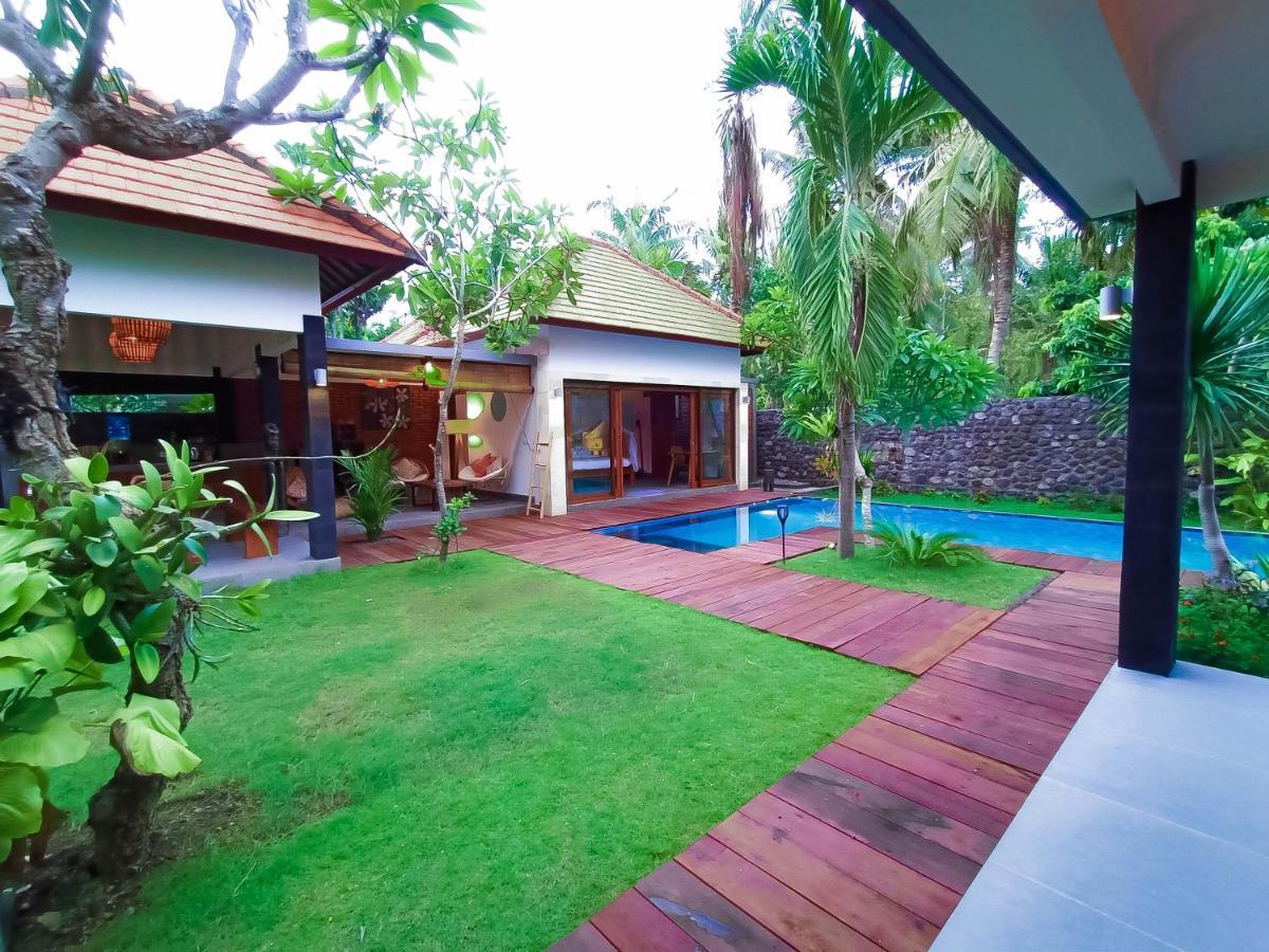 Coco Garden Pool Villas Kubutambahan  Exterior photo