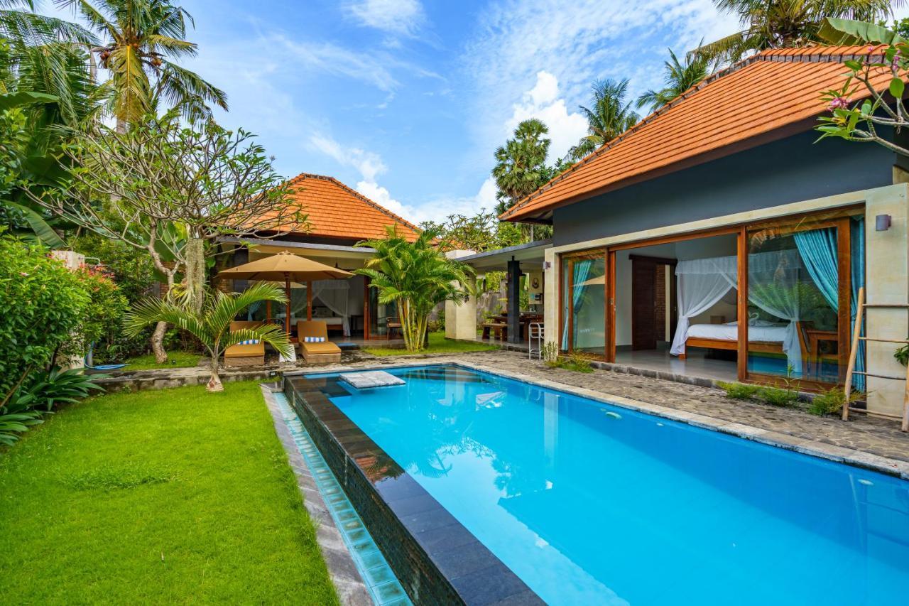 Coco Garden Pool Villas Kubutambahan  Exterior photo