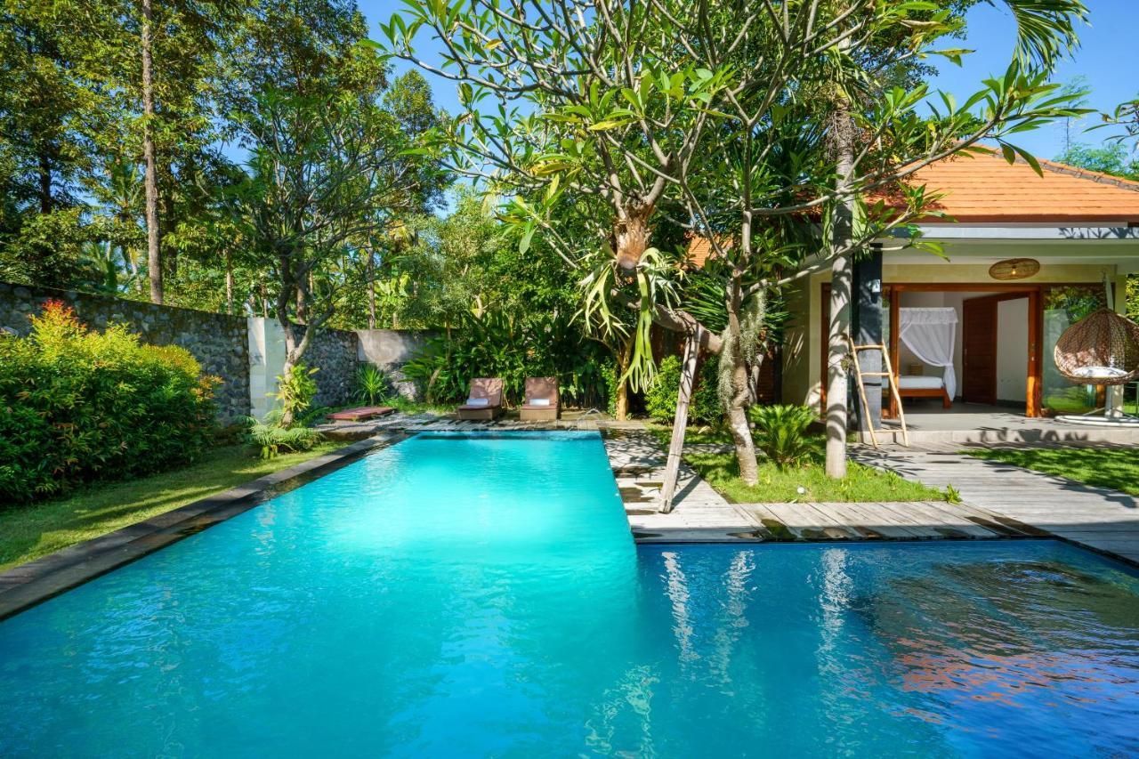 Coco Garden Pool Villas Kubutambahan  Exterior photo