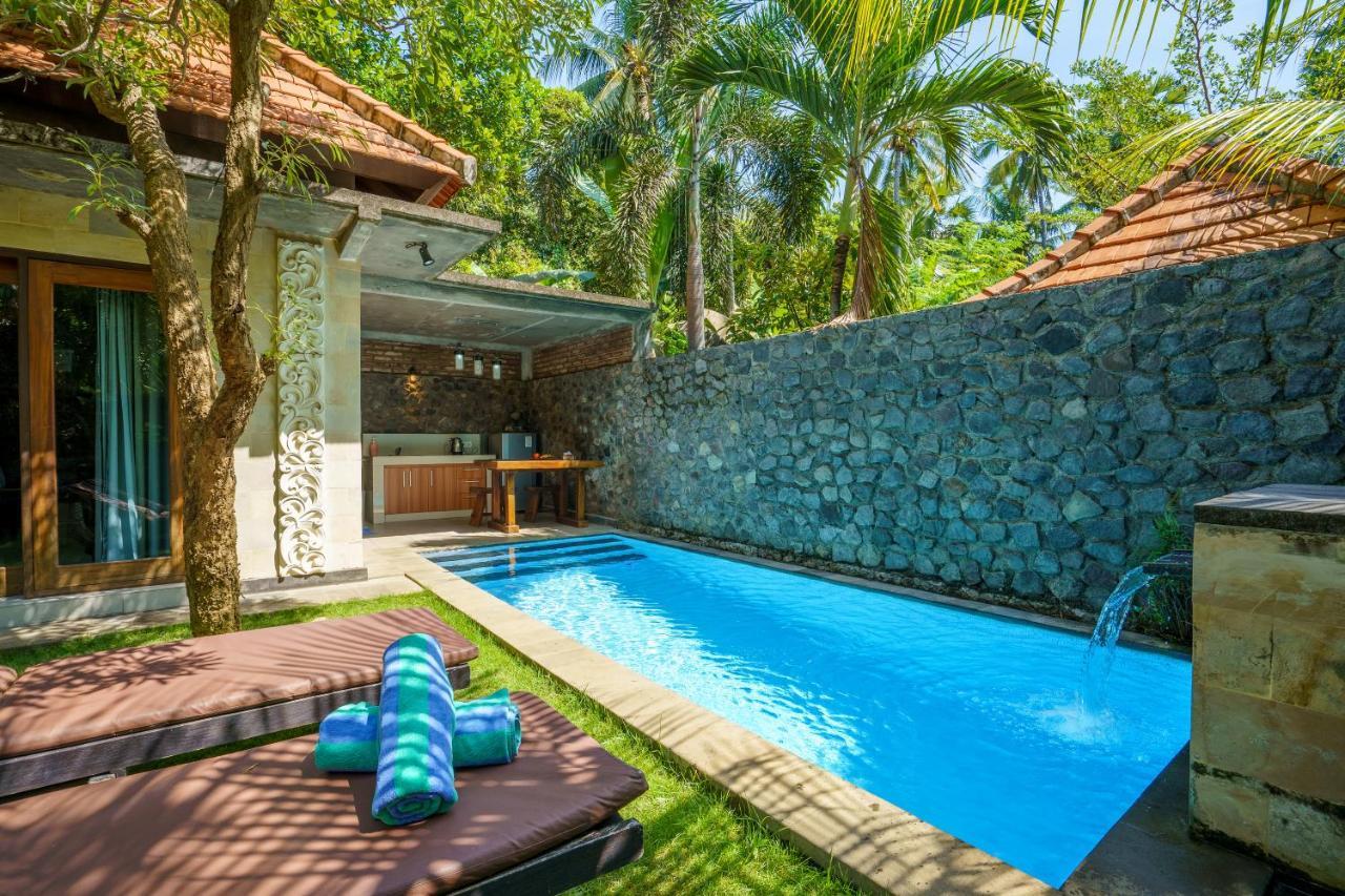 Coco Garden Pool Villas Kubutambahan  Exterior photo