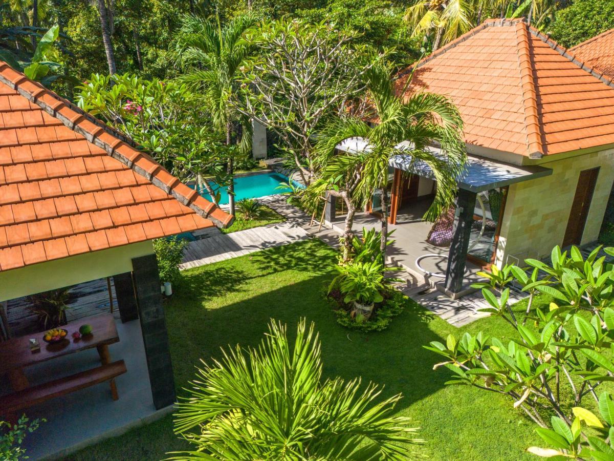 Coco Garden Pool Villas Kubutambahan  Exterior photo