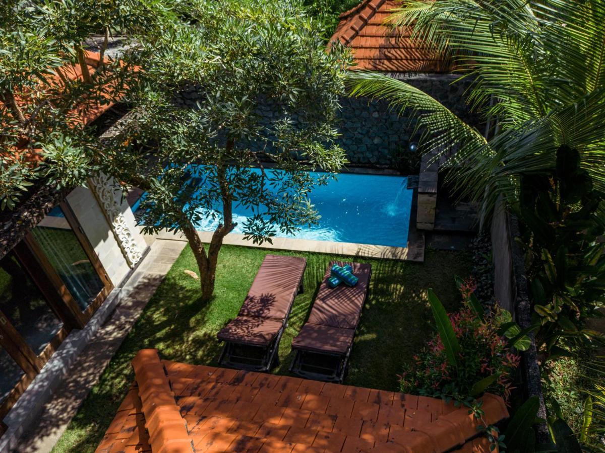 Coco Garden Pool Villas Kubutambahan  Exterior photo