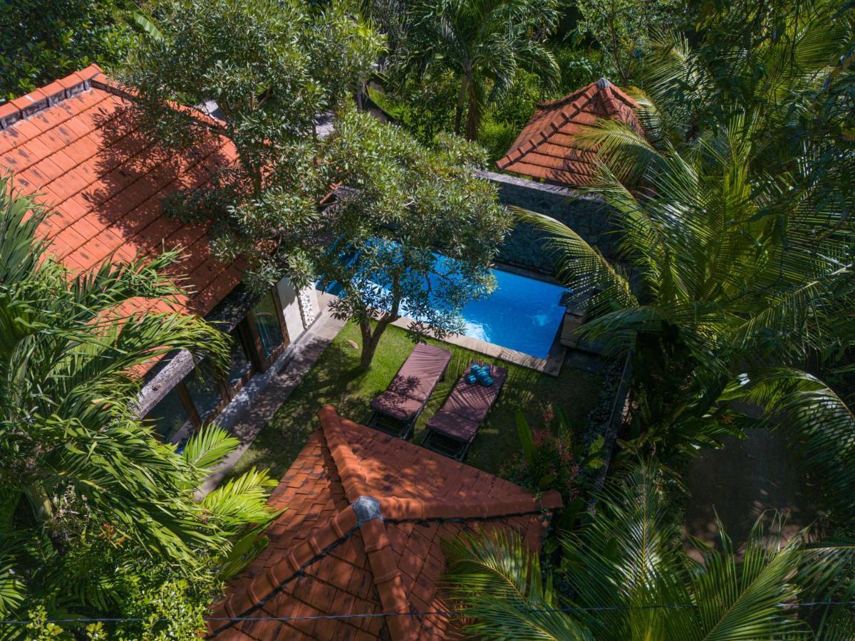 Coco Garden Pool Villas Kubutambahan  Exterior photo