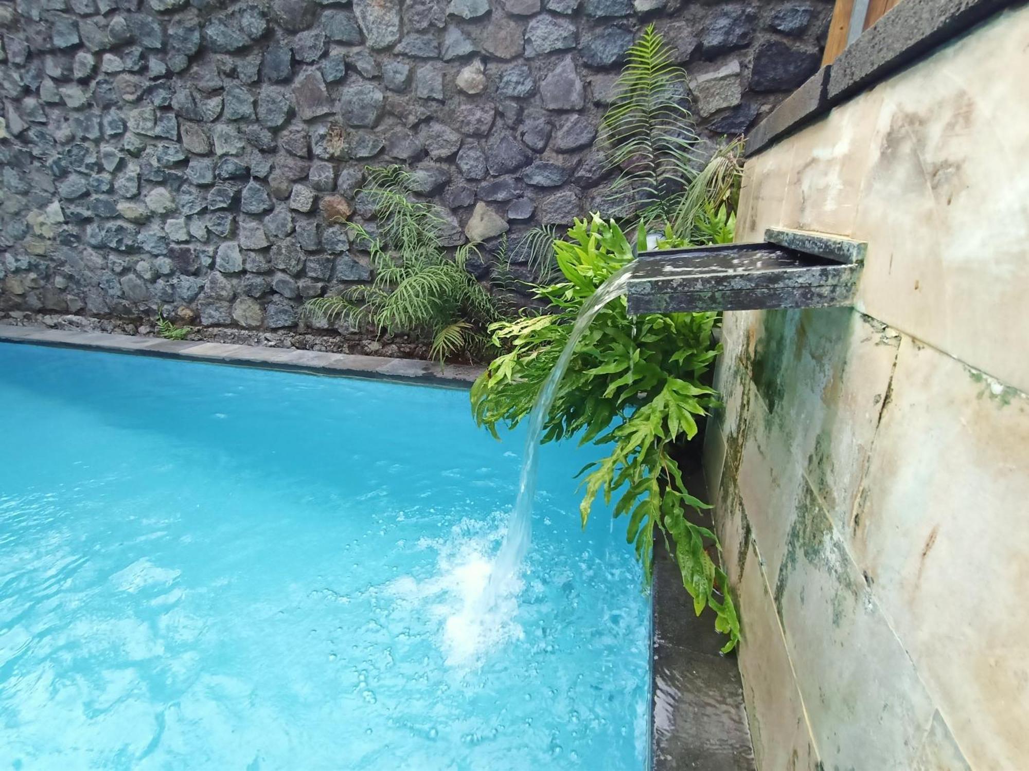 Coco Garden Pool Villas Kubutambahan  Exterior photo